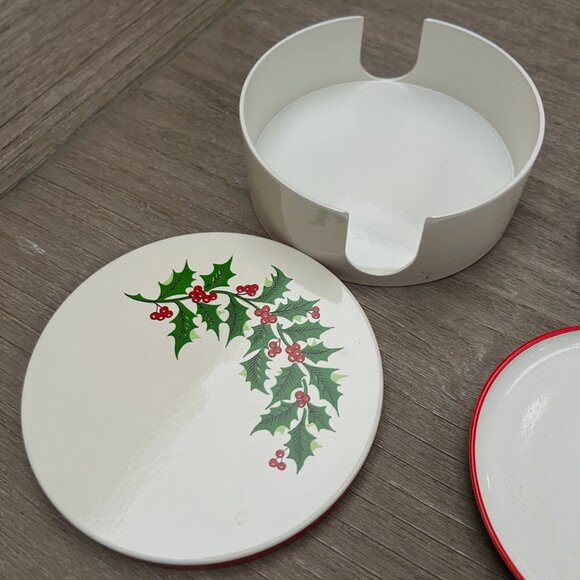 Vintage Lacquerware Christmas Coasters - Picture 4 of 6